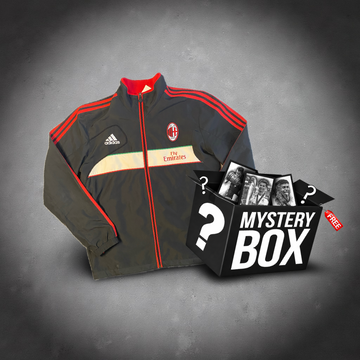 AC MILAN Trackjacket XL + FREE 30x40cm Unterschriften BOX